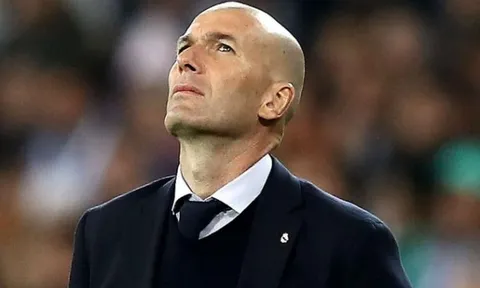 Zidane tối mặt nhận hung tin, điềm xui ngay đầu mùa giải?