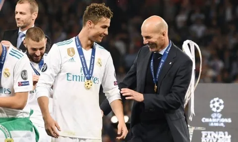 Zidane trả lời bất ngờ về khả năng Cristiano Ronaldo trở về Real