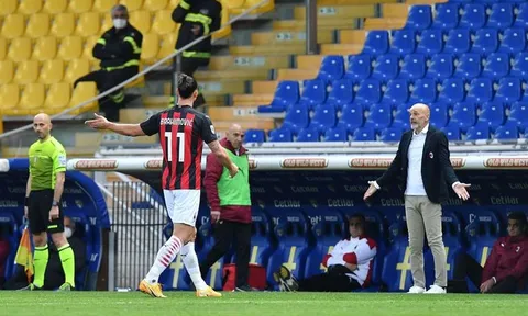 Zlatan bị cấm thi đấu 2 trận vì trọng tài... lãng tai?