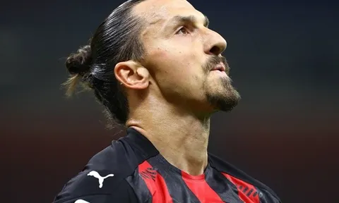 CHOÁNG! Ibrahimovic phát rồ, văng tục với đồng đội tại Milan