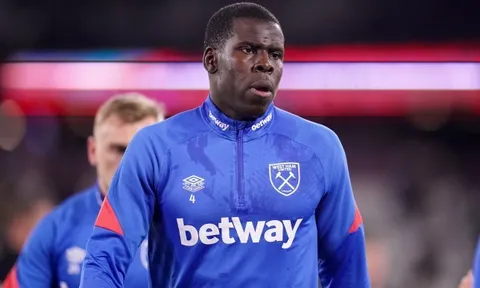 Zouma trả giá đắt giống Greenwood