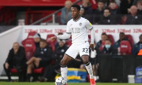 Quyết định đột ngột, Man Utd vừa gây ra tổn hại nặng nề trên TTCN