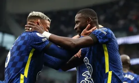 "Chữ ký xuất sắc của Chelsea, luôn đi trước đối thủ 2 bước"
