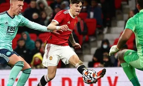 Người chiêu mộ Lingard và Dean Henderson bị sa thải