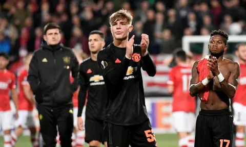 Fan Man Utd: "Chúng ta đã thổi phồng cậu ấy rồi"