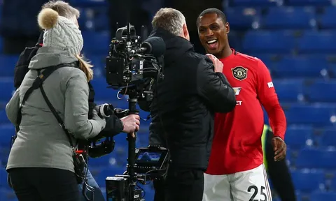 Fan Man Utd: "5 phút của cậu ấy bằng cả trận của Martial"