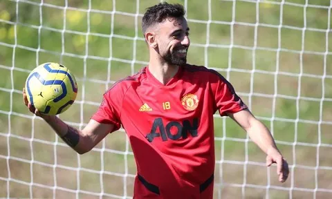 Andy Cole chỉ ra điều quan trọng nhất Fernandes mang lại cho Man Utd