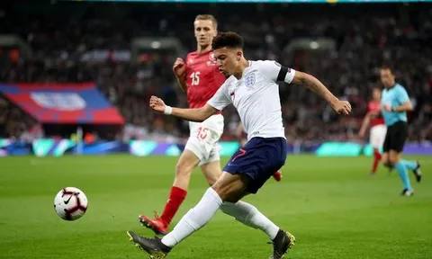 Bất ngờ! Rooney nói một lời, ngăn cản Jadon Sancho đến Man Utd