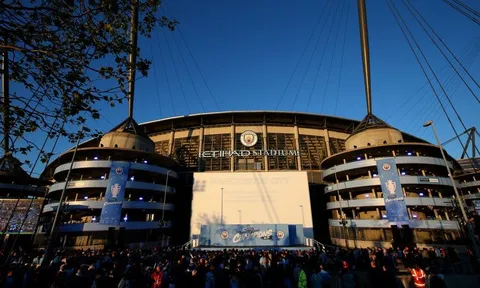 Choáng! 'Bộ sậu' Sporting Lisbon đã có mặt ở Man City