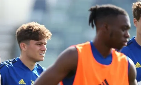Man Utd hòa thất vọng, ban huấn luyện suy nghĩ trái ngược về 2 cái tên
