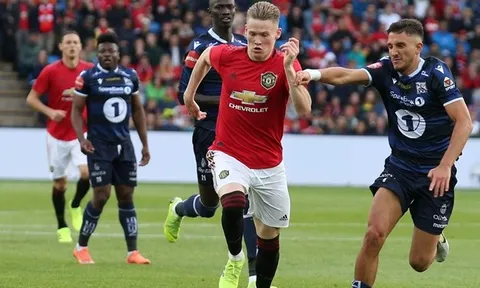 Sao Man Utd nói lời thật lòng khi được "chung mâm" cùng Lionel Messi