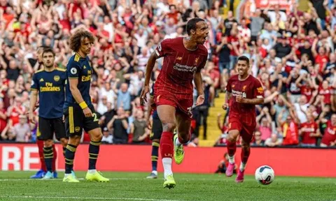 Arsenal thua tan tành, Gary Neville vẫn chỉ ra được điểm tích cực
