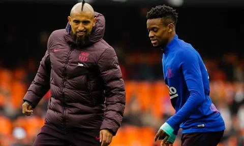 Ít nhất 6 cái tên phải rời Barcelona Hè này
