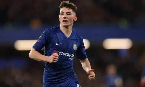 Cesc Fabregas chỉ rõ 4 tố chất hơn người của Billy Gilmour