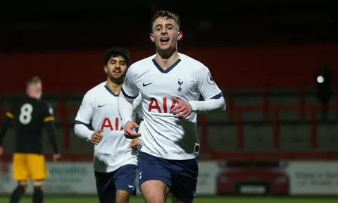 Con trai Pochettino đã làm gì sau khi ghi bàn cho U23 Tottenham?