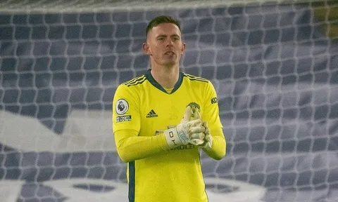 Bước ngoặt xuất hiện, Henderson coi như lấy luôn vị trí của De Gea