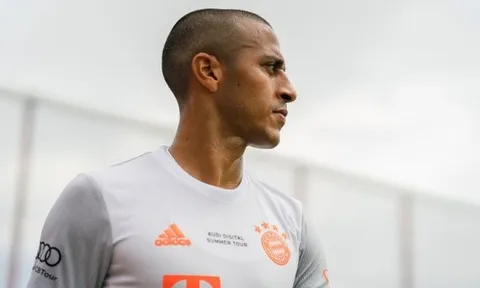 HLV xác nhận, Thiago Alcantara trên đường tới Liverpool