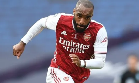 Arsenal ra quyết định sốc, sát thủ hàng công bị tống khứ