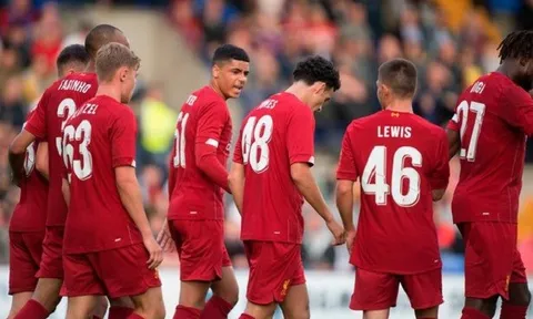 Klopp điểm tên từng ‘sao trẻ’, khen ngợi sau màn khởi động ấn tượng