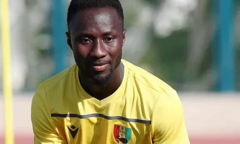HLV Guinea ‘’phản pháo’’ Liverpool: ‘’Anh ấy đã tập luyện đến 200%’’