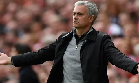 Bị thua sốc, Jose Mourinho buộc BLĐ Spurs đưa lựa chọn