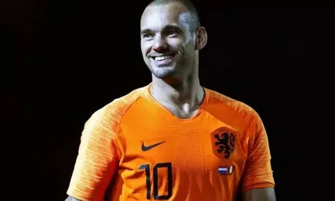 Người đại diện sốc khi nghe tin Sneijder giải nghệ