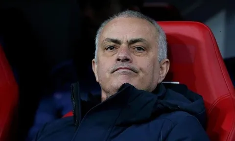 CĐV Man Utd ủng hộ Real đánh bại Barca để có được Neymar