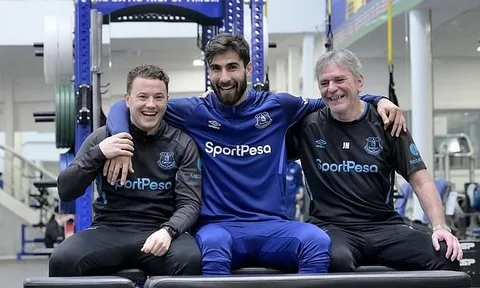 "Barca không thể giúp cậu ấy, vì thế rời đi là tốt nhất"