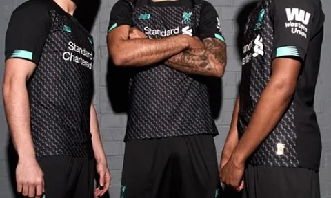 Mối thù địch M.U - Liverpool từ góc nhìn của khán giả