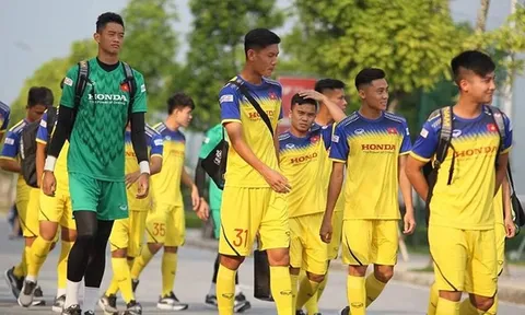 Bão chấn thương càn quét đội hình Man Utd, cơ hội cho chân sút 17 tuổi