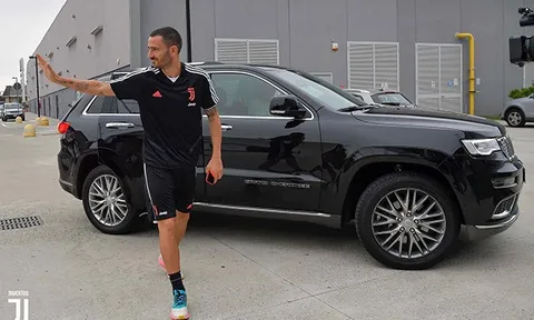 Đồng đội Cristiano Ronaldo vui cười trong ngày đầu tập trung