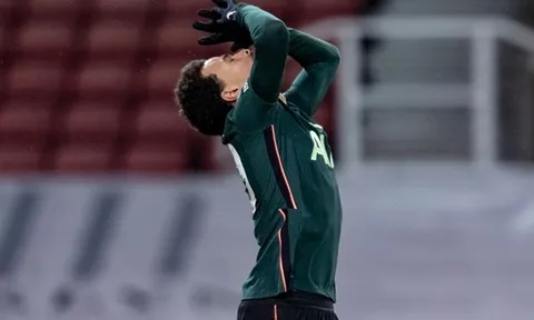 Fabrizio Romano xác nhận lý do khiến Dele Alli chưa thể gia nhập PSG