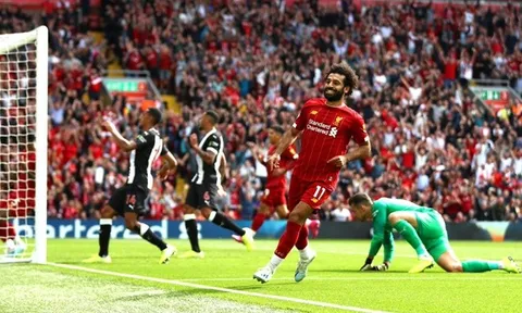 '1 cú giật gót ảo diệu từ Firmino'