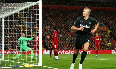'1 đêm điên rồ ở Champions League'