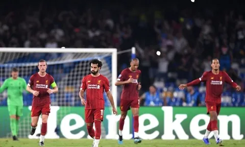 '1 lối chơi uể oải từ Van Dijk...'
