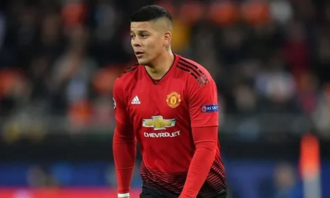 Từ bỏ Smalling, AS Roma nhắm 1 trung vệ khác của Man Utd