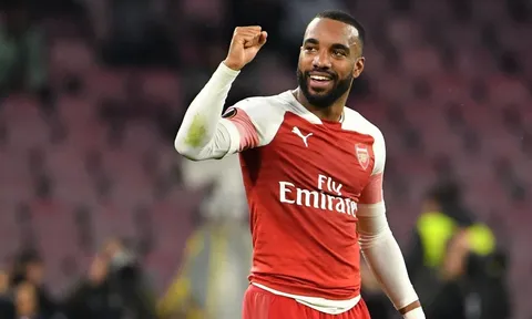 Lacazette nói một lời, Arsene Wenger có bất chợt thấy "đắng"?