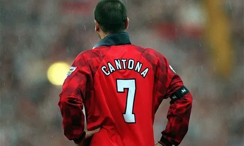 10 bản hợp đồng hời nhất lịch sử PL: Đứng đầu là 'Ông vua' sân Old Trafford