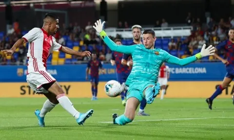 Đội trẻ Barca thua trắng Ajax trong ngày ra mắt sân Johan Cruyff