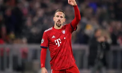 Huyền thoại Bayern có thể đến Anh, bến đỗ bất ngờ