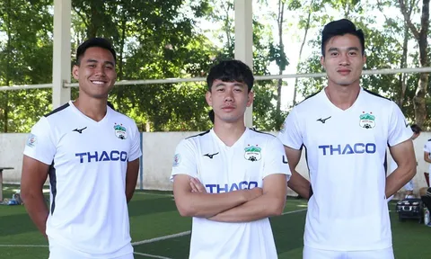 Tuấn Anh, Văn Toàn tươi rói trong ngày HAGL ra mắt áo đấu 2020