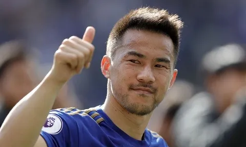 Bị hủy hợp đồng sau 34 ngày, nhà vô địch EPL phản ứng đầy bất ngờ