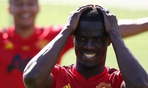 "Thật ngạc nhiên là Liverpool lại không có động thái nào cho cậu ấy"