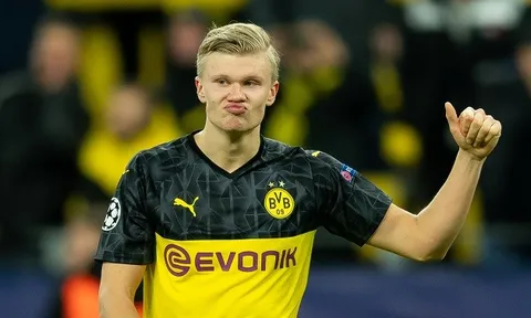 Đồng đội tại Dortmund: "Tôi thấy Haaland có chút điên"