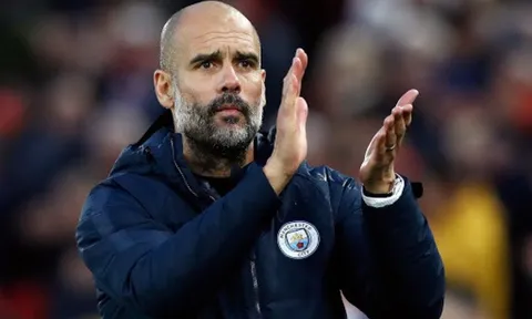 Tin không vui cho City: Sterling lọt vào tầm ngắm của ông lớn EPL