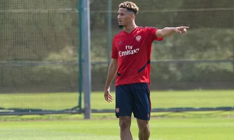 "Thương vụ tuyệt vời, Arsenal không cần thêm trung vệ nữa"