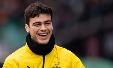 Dortmund đại thắng, sao 17 tuổi vẫn cảm thấy tiếc nuối