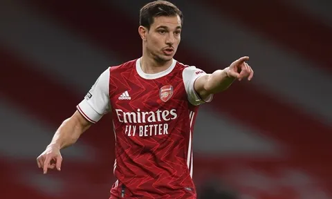 Thắng Newcastle, 'cục tạ' của Arsenal được đưa lên mây