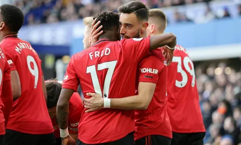 Ryan Giggs chỉ ra 5 cái tên giúp Man Utd đoạt vé dự Champions League