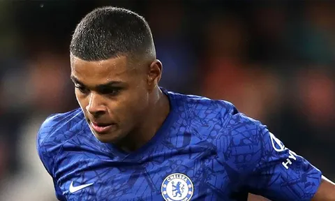 Chelsea trói chân sao trẻ trước trận mở màn League Cup